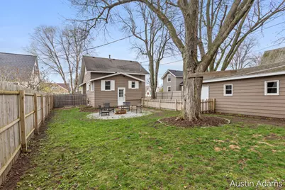 638 E Central Avenue, Zeeland, MI 49464 - Photo 25