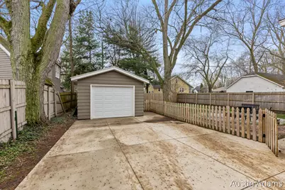 638 E Central Avenue, Zeeland, MI 49464 - Photo 27