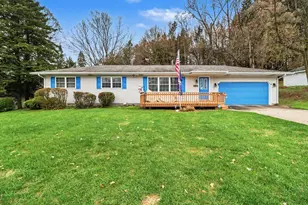 2739 Hillcrest Dr, New Era, MI 49446 - Photo 9