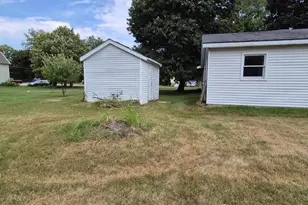 217 John St, Newaygo, MI 49337 - Photo 27