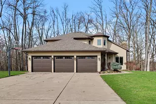 2011 Knollpoint Dr NE, Ada, MI 49301 - Photo 3