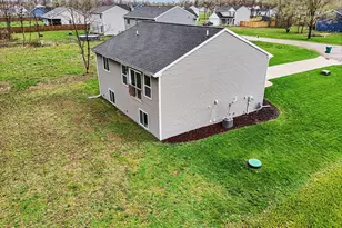 17803 Bluff Dr, Three Rivers, MI 49093 - Photo 23
