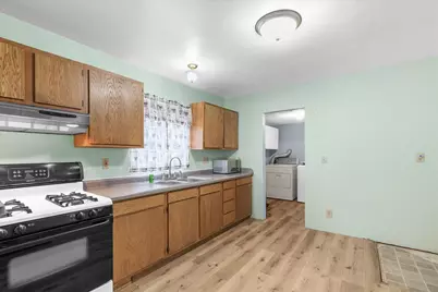 4924 Pleasant Grove Road, Lansing, MI 48910 - Photo 7