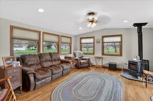908 Cram Ln, Albion, MI 49224 - Photo 9