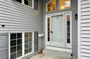 1019 Hidden Creek Dr, Norton Shores, MI 49441 - Photo 5