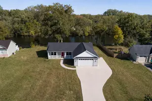 135 Jeremy St, Constantine, MI 49042 - Photo 1