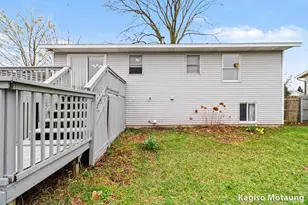 13051 Southland Ct, Holland, MI 49424 - Photo 19