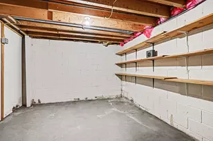 242 Dunbarton Ct, Kalamazoo, MI 49006 - Photo 21