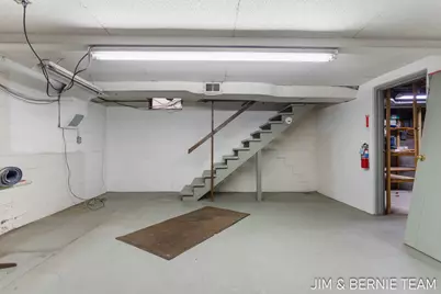 343 E 8th Street, Holland, MI 49423 - Photo 33