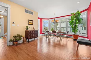 122 E Central Ave, Zeeland, MI 49464 - Photo 3
