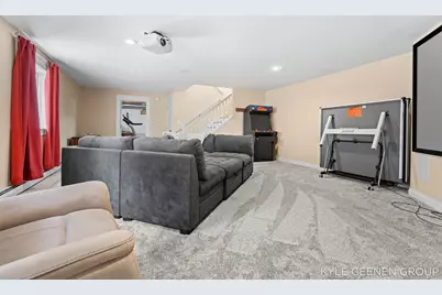 122 E Central Avenue, Zeeland, MI 49464 - Photo 53