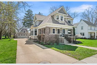 122 E Central Avenue, Zeeland, MI 49464 - Photo 1