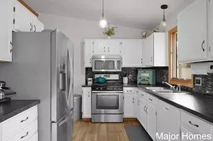 8445 Oakview Ave NE, Rockford, MI 49341 - Photo 9