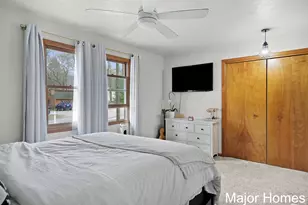 8445 Oakview Ave NE, Rockford, MI 49341 - Photo 17