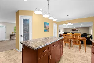 10932 Green Oaks Dr, South Lyon, MI 48178 - Photo 7