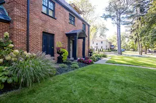 500 Rosewood Ave SE, East Grand Rapids, MI 49506 - Photo 3