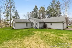7706 Thornapple Bayou Dr SE, Grand Rapids, MI 49512 - Photo 7