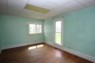 304 E Prairie St, Vicksburg, MI 49097 - Photo 7