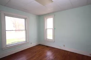 304 E Prairie St, Vicksburg, MI 49097 - Photo 11