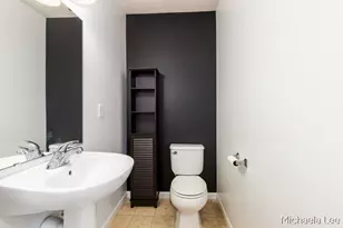 607 Nantucket Dr, Lansing, MI 48906 - Photo 7