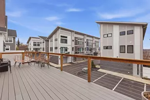 629 Fairview Ave NE, Grand Rapids, MI 49503 - Photo 29