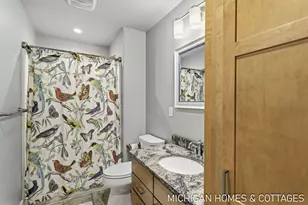 5484 Lakeshore Ave, Holland, MI 49424 - Photo 39