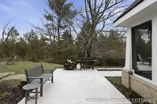 5484 Lakeshore Ave, Holland, MI 49424 - Photo 41