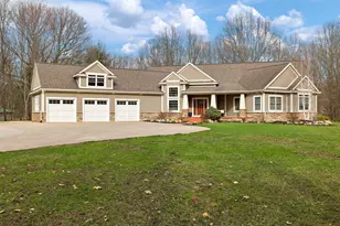 13090 Woodhaven Dr, Grand Haven, MI 49417 - Photo 3