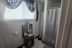 147 W Addison St, Jackson, MI 49203 - Photo 5