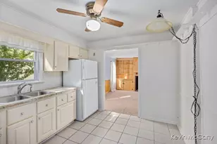 1043 Floral Ave SE, East Grand Rapids, MI 49506 - Photo 7