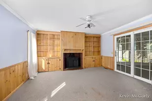 1043 Floral Ave SE, East Grand Rapids, MI 49506 - Photo 9