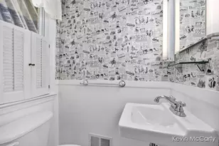 1043 Floral Ave SE, East Grand Rapids, MI 49506 - Photo 11