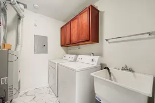 107 Commons Cir, Saline, MI 48176 - Photo 19