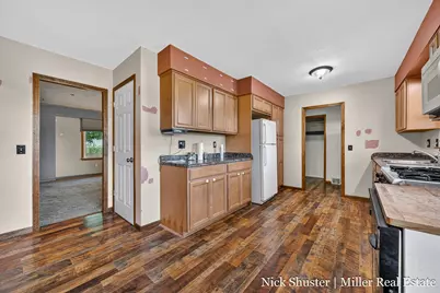 5375 Lansing Road, Charlotte, MI 48813 - Photo 3