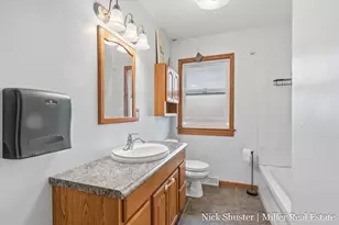 5375 Lansing Rd, Charlotte, MI 48813 - Photo 15