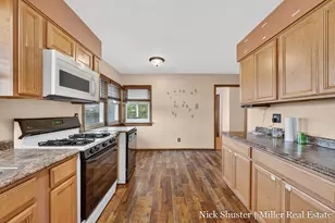5375 Lansing Rd, Charlotte, MI 48813 - Photo 5