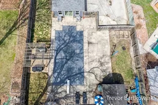 735 Wendover Blvd, Norton Shores, MI 49441 - Photo 43