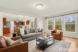 2511 Black Horse Dr NE, Grand Rapids, MI 49505 - Photo 13