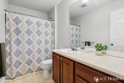 2511 Black Horse Drive NE, Grand Rapids, MI 49505 - Photo 23