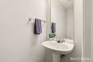 2511 Black Horse Dr NE, Grand Rapids, MI 49505 - Photo 15