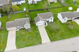 3076 Daybreak Ln, Holland, MI 49424 - Photo 7