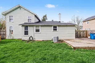 218 E Vienna St, Schoolcraft, MI 49087 - Photo 17