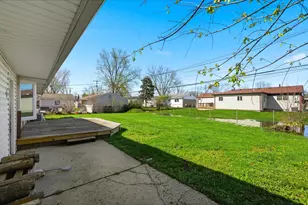 34573 Chope Pl, Clinton Twp, MI 48035 - Photo 27
