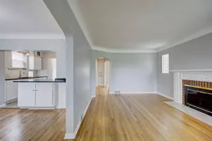 20916 Vernier Rd, Harper Woods, MI 48225 - Photo 11
