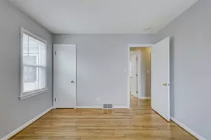 20916 Vernier Rd, Harper Woods, MI 48225 - Photo 27