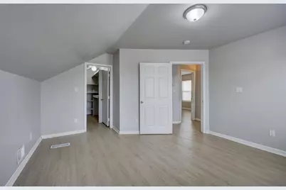 20916 Vernier Road, Harper Woods, MI 48225 - Photo 39