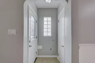 20916 Vernier Rd, Harper Woods, MI 48225 - Photo 9