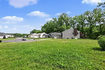 673 S Cygnet Lake Drive, Benton Harbor, MI 49022 - Photo 5