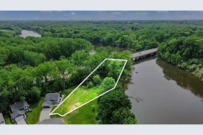 673 S Cygnet Lake Drive, Benton Harbor, MI 49022 - Photo 1