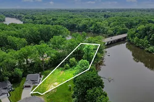 673 S Cygnet Lake Dr, Benton Harbor, MI 49022 - Photo 1